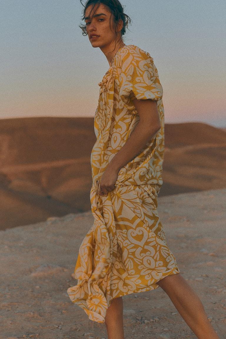 H&M Kleid mit Kordelzugdetail Black Friday