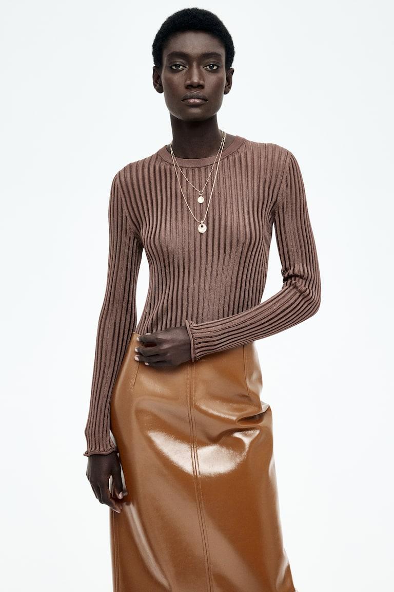 H&M Durchscheinendes Shirt in Rippstrick Zeitlich begrenztes Angebot