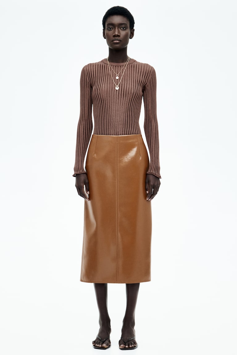 H&M Durchscheinendes Shirt in Rippstrick Zeitlich begrenztes Angebot