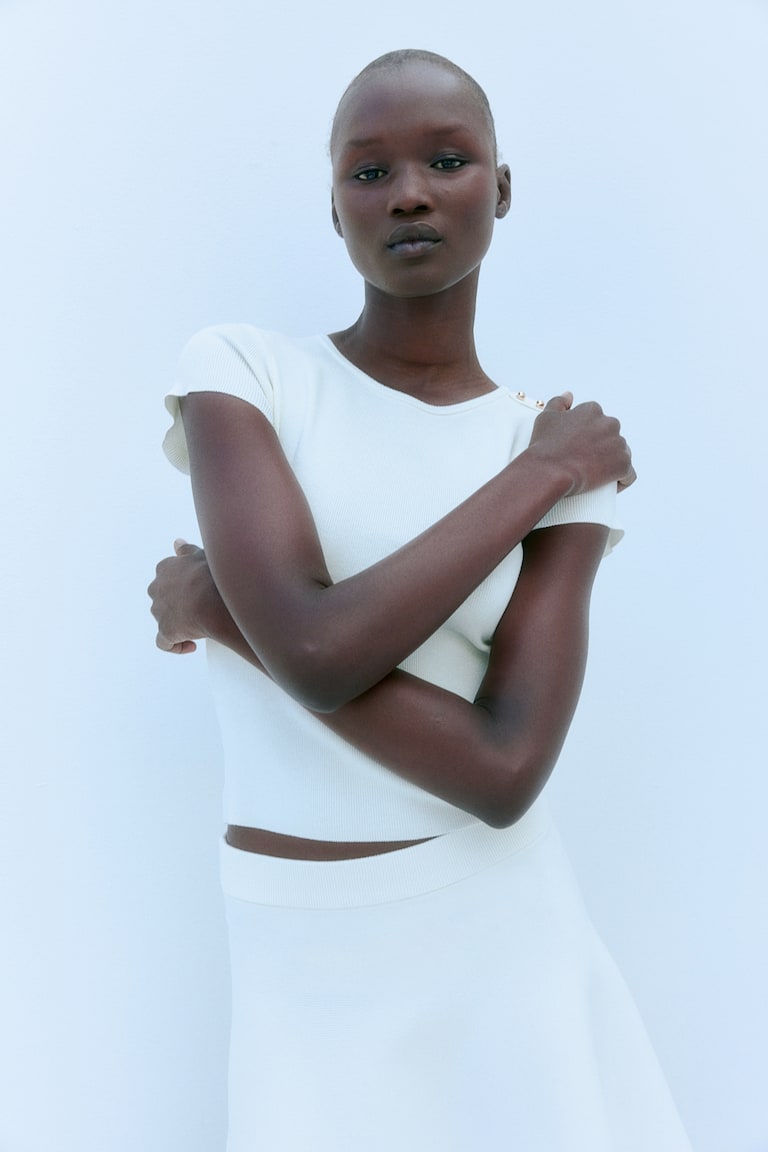 H&M T-Shirt aus Feinstrick Saisonale Angebote