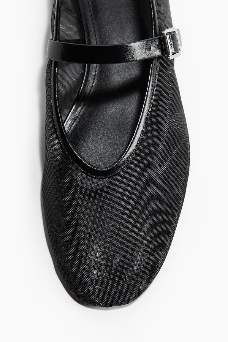 H&M Ballerinas im Mary-Jane-Stil aus Mesh Neueste Stile