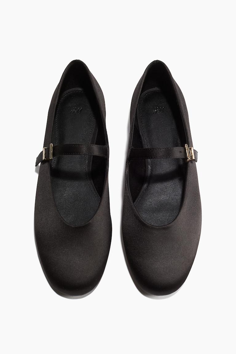 H&M Mary-Janes Letzte 2 Tage