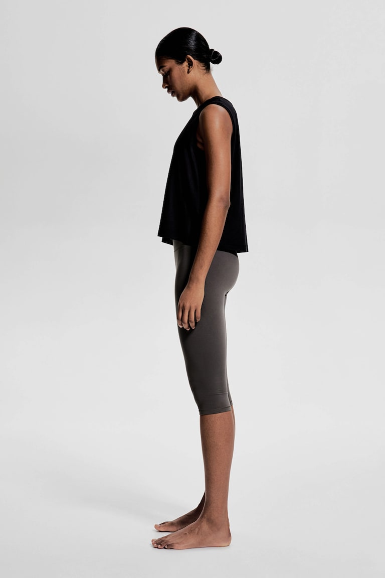 H&M Kastiges Sport-Tanktop mit DryMove™ Top Angebot
