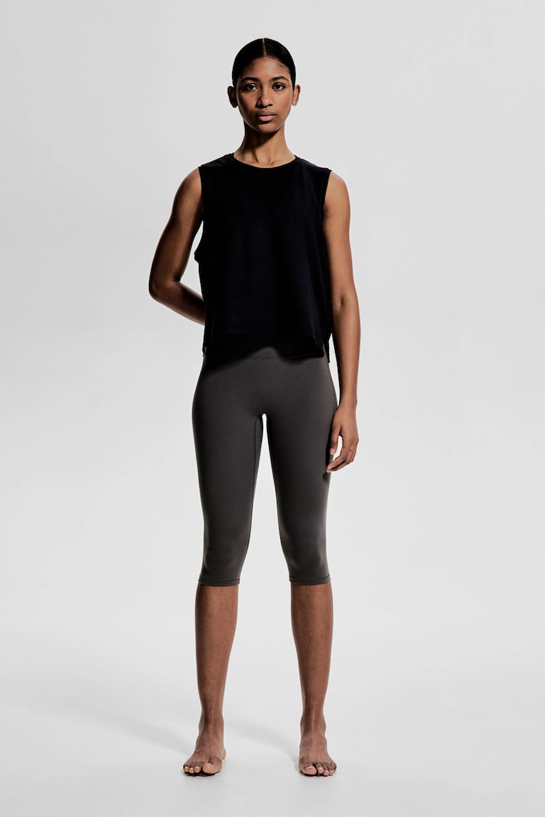 H&M Kastiges Sport-Tanktop mit DryMove™ Neueste Mode