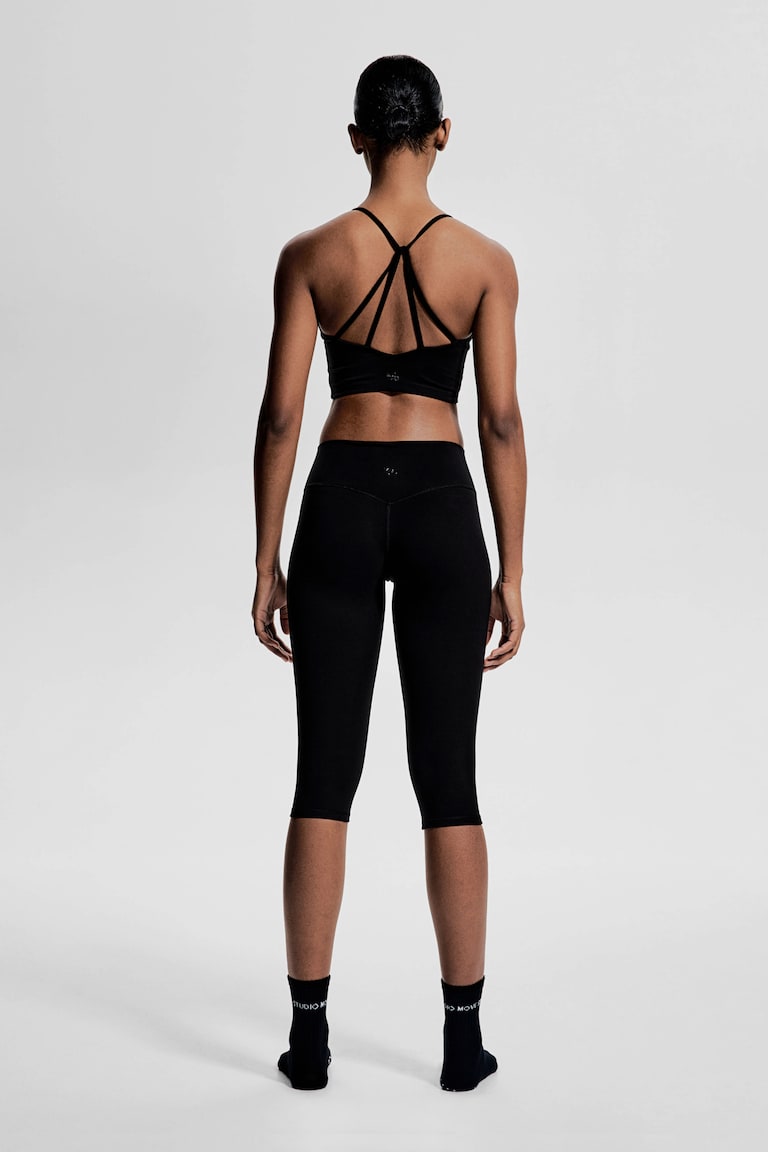 H&M Capri-Sportleggings mit SoftMove™ Kauf eins, bekomm eins gratis