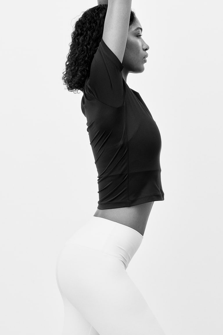 H&M Cropped Sportshirt mit DryMove™ Riesige Rabatte