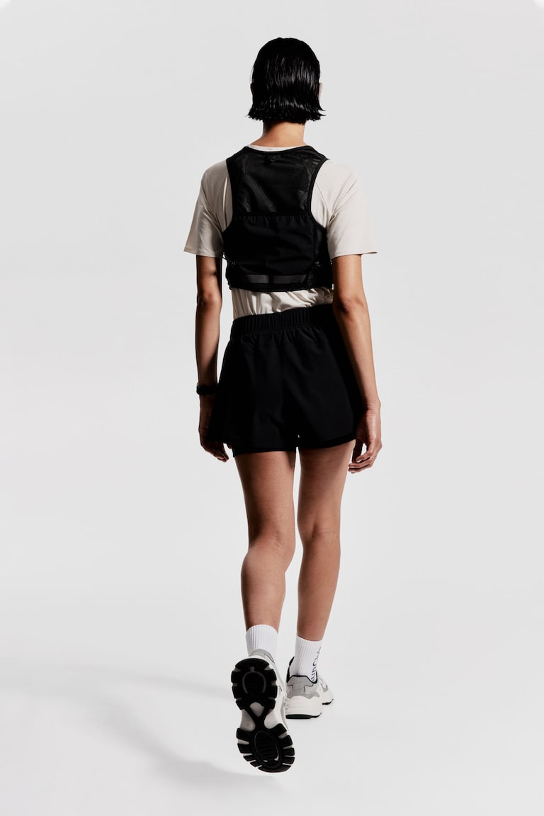 H&M Doppellagige Laufshorts mit DryMove™ Begrenzt auf 3 Tage