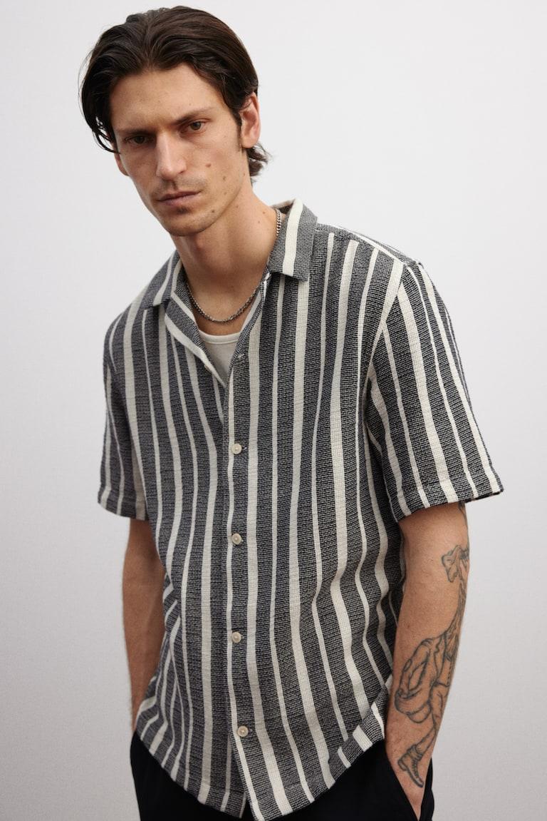 H&M Freizeithemd mit Struktur in Regular Fit Begrenztes Angebot