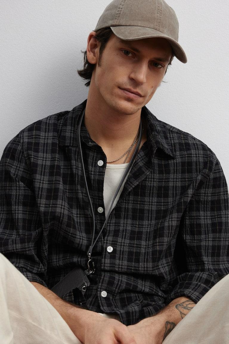 H&M Hemd mit Struktur in Loose Fit Saisonschlussverkauf