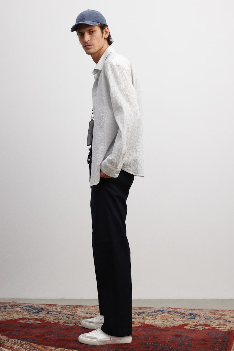 H&M Seersucker-Hose in Relaxed Fit Weihnachtsangebot