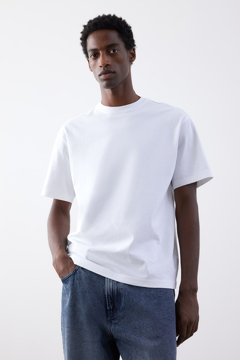 H&M T-Shirt in Loose Fit Jubiläumsangebot