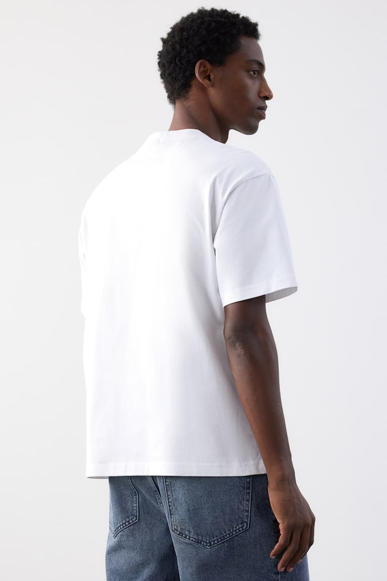 H&M T-Shirt in Loose Fit Jubiläumsangebot