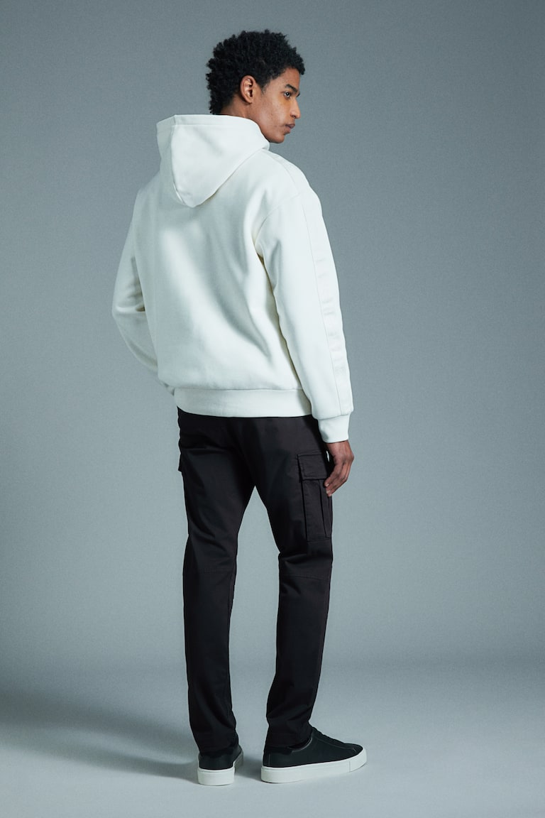H&M Cargohose in Slim Fit 50% Rabatt mit kostenlosem Versand
