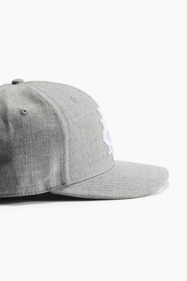 H&M Cap mit Motivstickerei Flash Sale