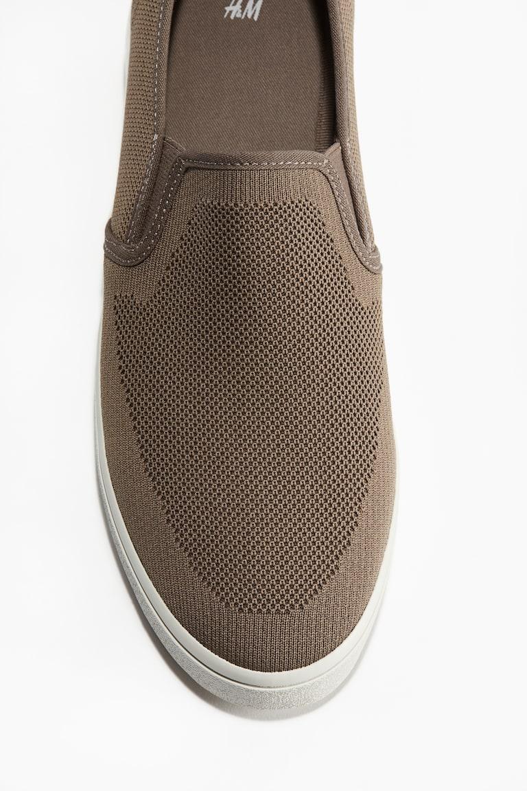 H&M Slip-on-Sneaker aus Mesh Vierteljährliche Förderung