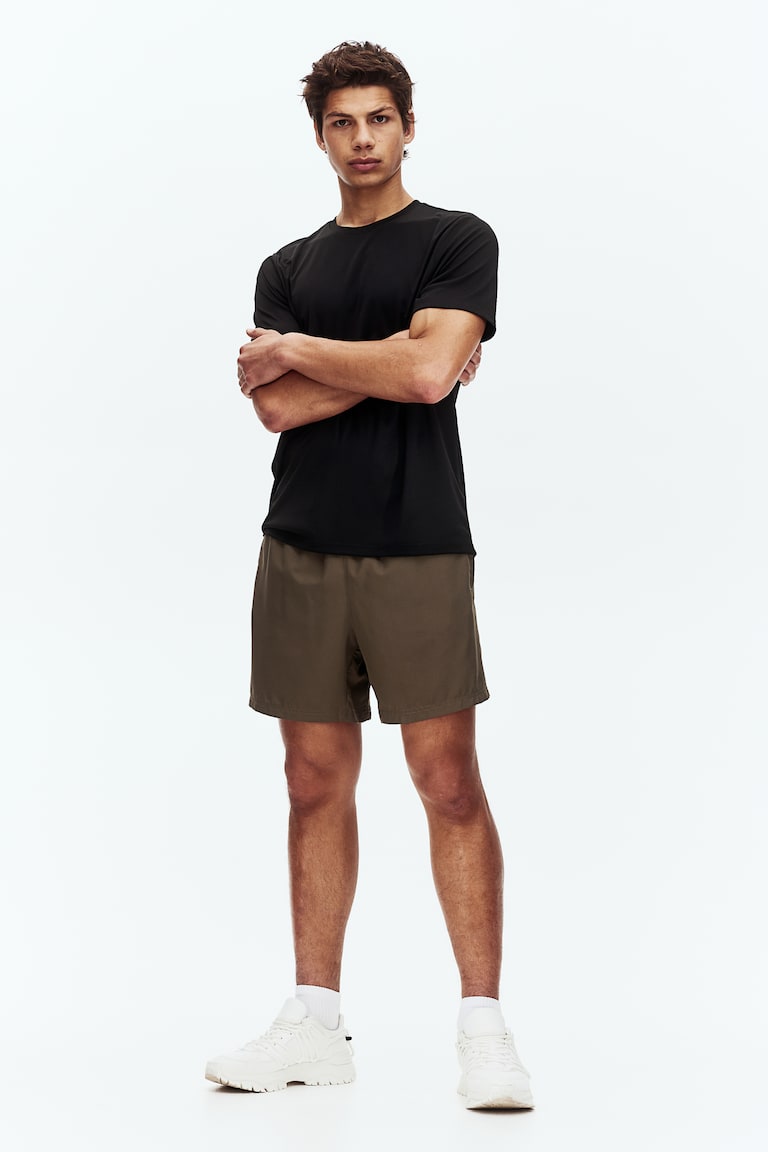 H&M Sportshirt mit DryMove™ in Regular Fit Auslauf