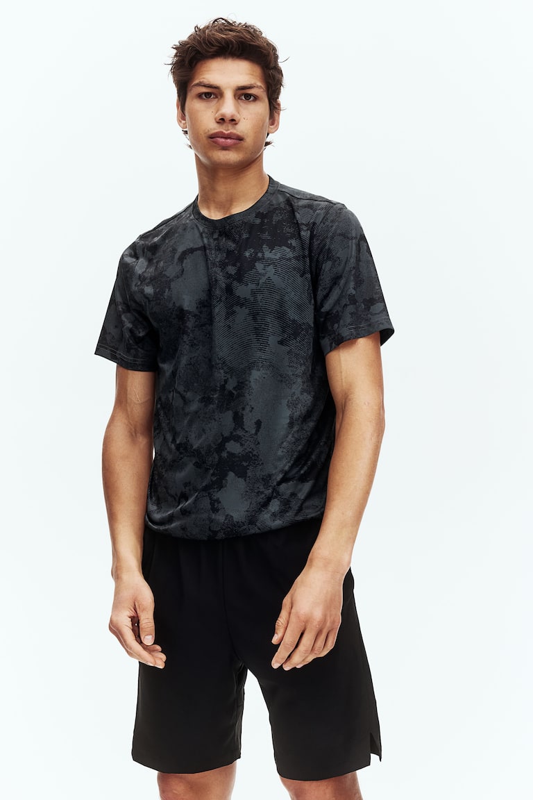 H&M Lange Sportshorts mit DryMove™ Cyber Monday