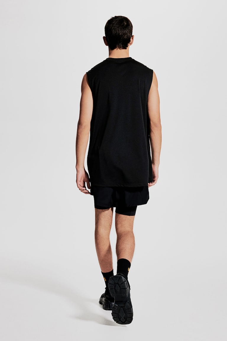 H&M Sport-Tanktop mit DryMove™ in Regular Fit Top Angebot