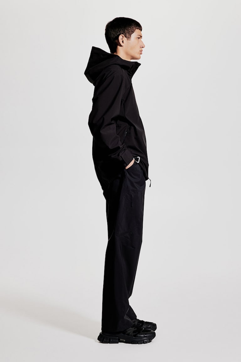 H&M Wasserabweisende Softshelljacke in Regular Fit Exklusive Angebote