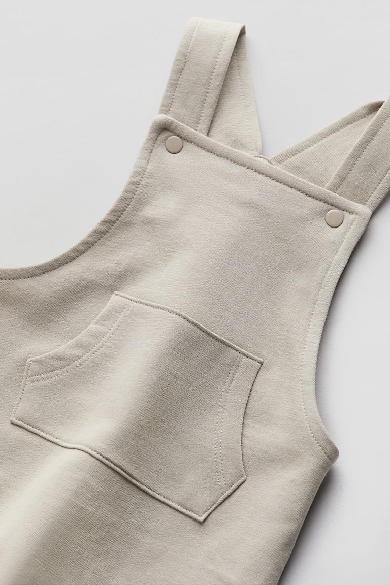H&M Latzshorts aus Sweatstoff Begrenzt auf 3 Tage