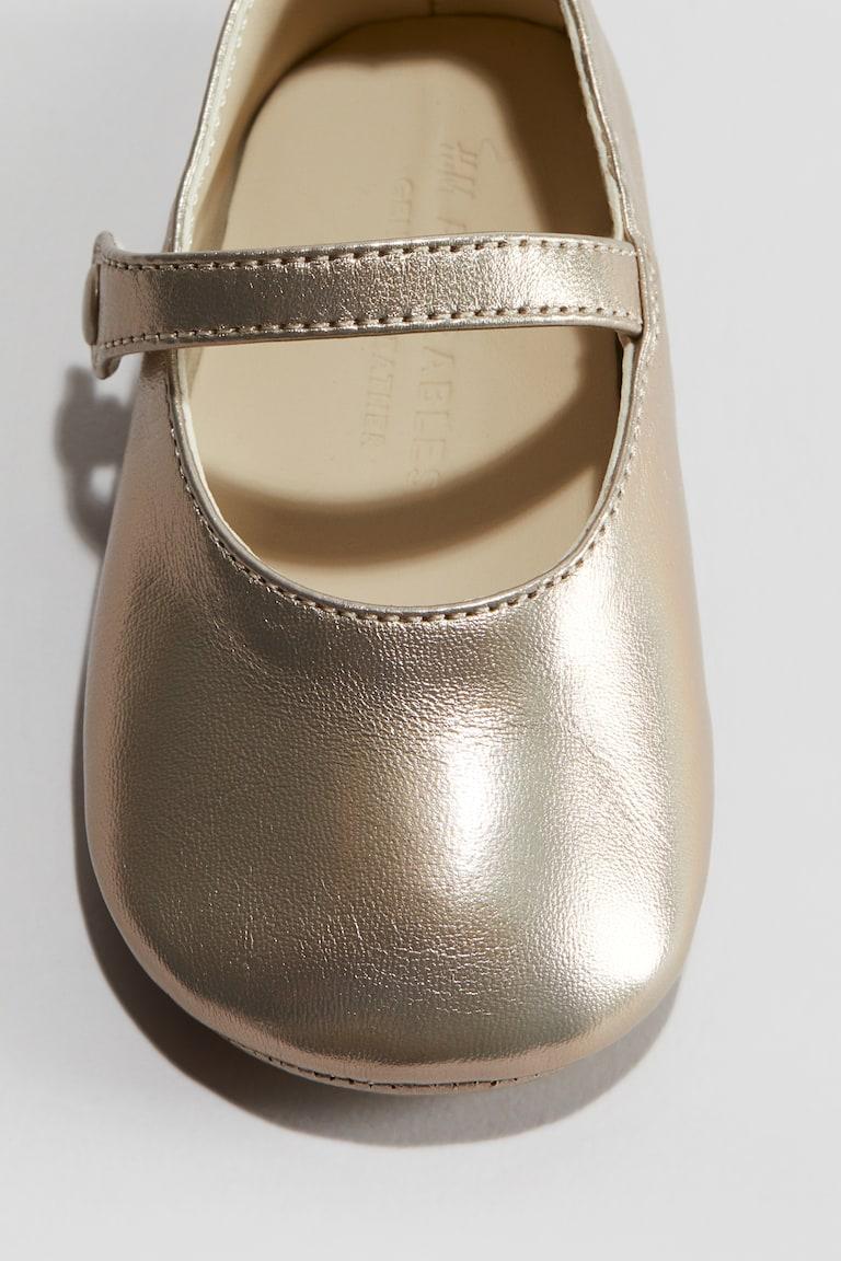 H&M Ballerinas aus Leder mit weicher Sohle Muttertagsangebot