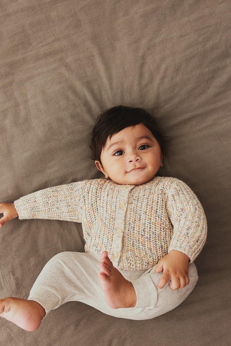 H&M Cardigan in Patentstrick Valentinstagsangebot