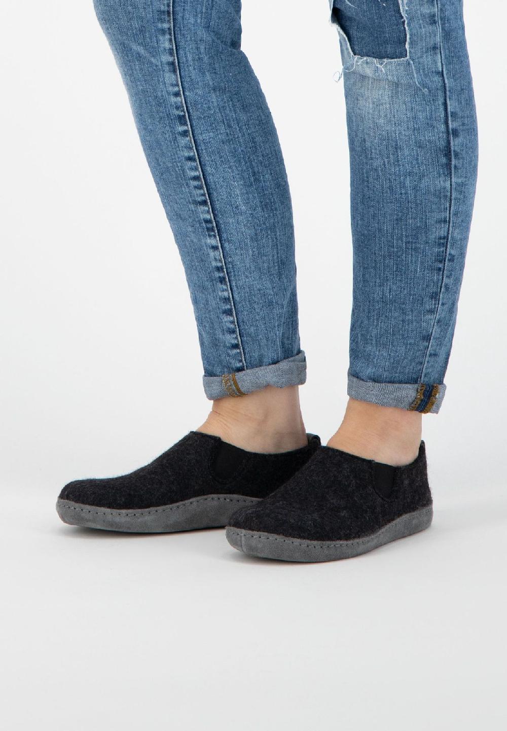 TRAVELIN' Slipper In-Home Im Verkauf