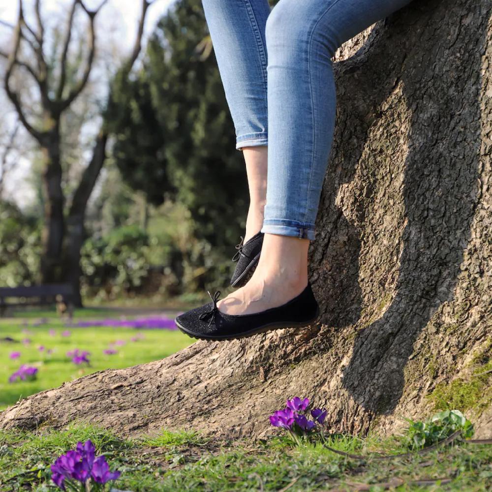 Leguano Barfußschuh »TANGO« Ballerina Slipper Bequemschuh mit Zierschleife und Glitzer online bestellen Im Verkauf