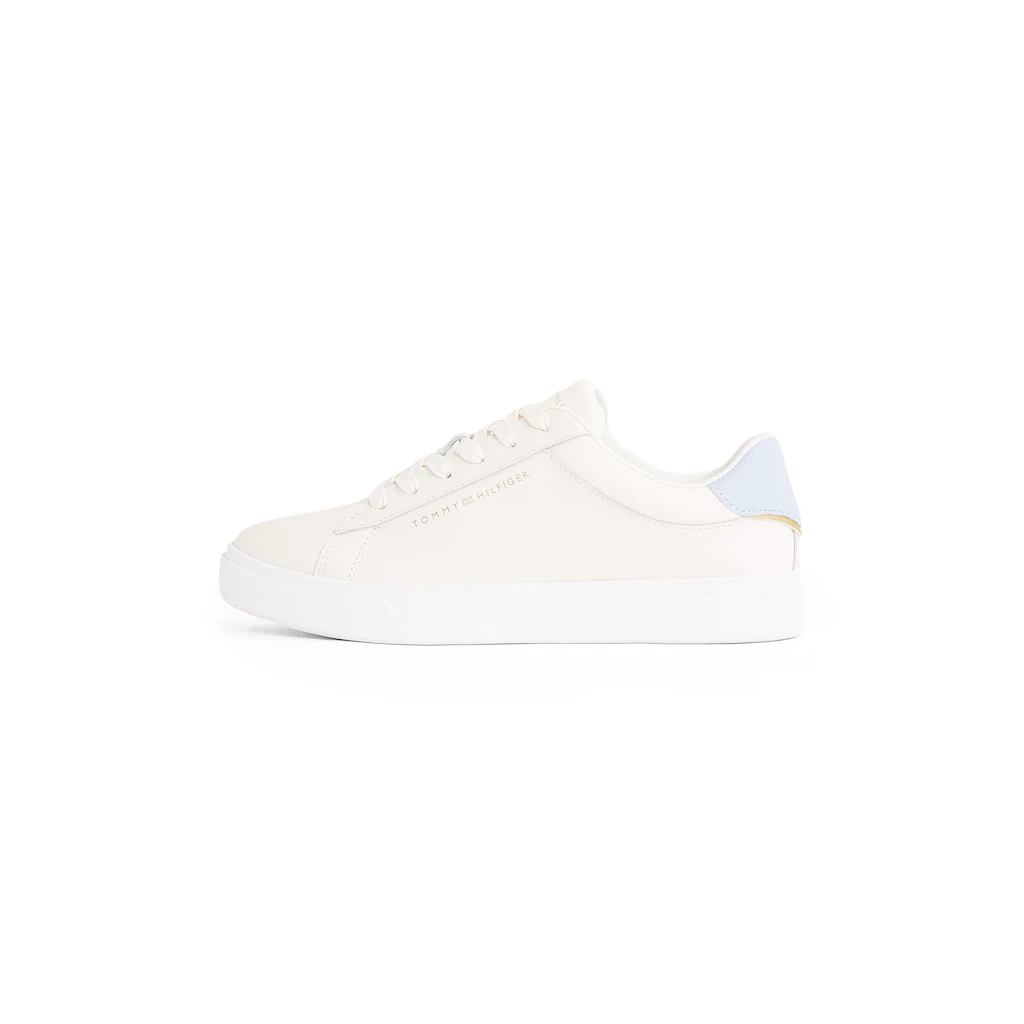 Tommy Hilfiger Plateausneaker »ESSENTIAL COURT SNEAKER« Freizeitschuh Halbschuh Schnürschuh mit Logoschriftzug online bestellen Online