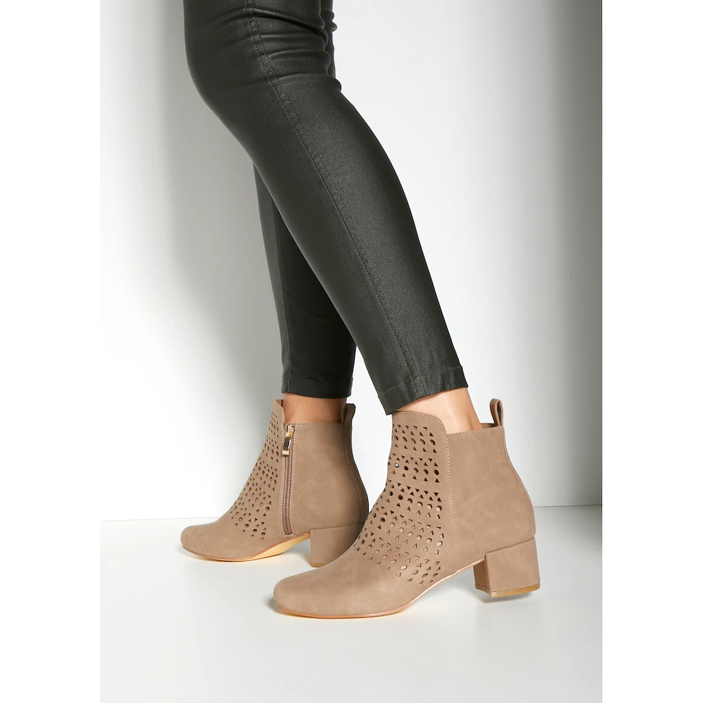 LASCANA Stiefelette Stiefel Boots mit kleinen Cut-Outs VEGAN online kaufen Günstig kaufen