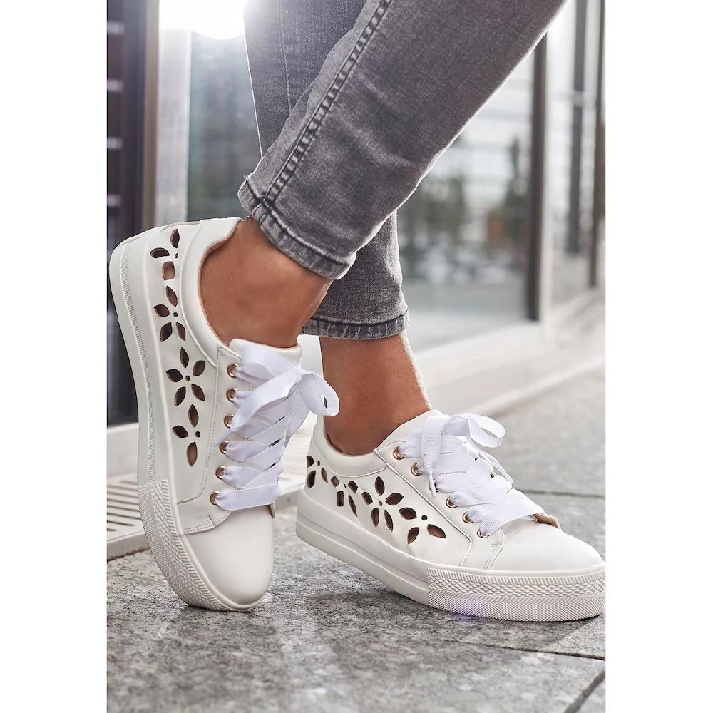 LASCANA Sneaker mit kleinen Cut-Outs Schnürhalbschuhe Freizeitschuhe VEGAN ▷ für Online Shopping