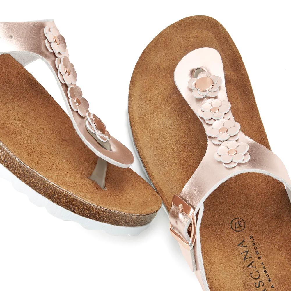 LASCANA Zehentrenner Sandale Pantolette mit modischer Applikation und Korkfußbett ▷ für Letzte 3 Tage