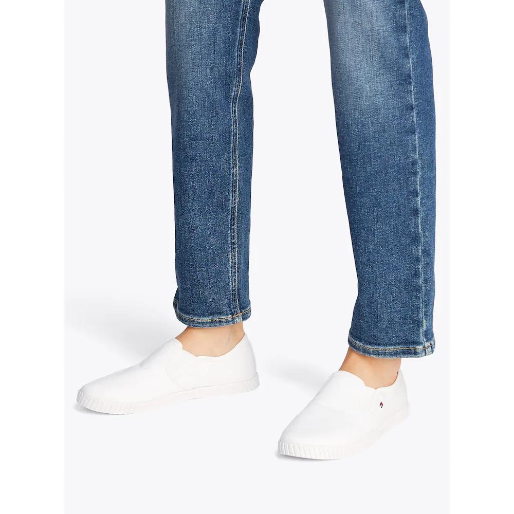 Tommy Hilfiger Plateausneaker »CANVAS LACE UP SNEAKER« Freizeitschuh Halbschuh Schnürschuh mit gestickter Logoflagge Fabrik Onlineshop