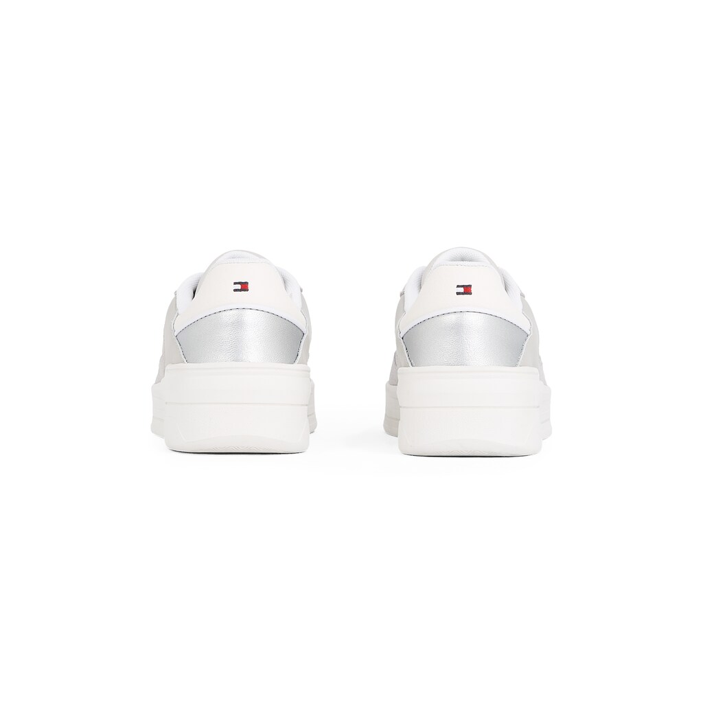 Tommy Hilfiger Plateausneaker »ESSENT BASKET SNEAKER METALLIC« Freizeitschuh Halbschuh Schnürschuh mit seitlicher Logoflagge online bestellen Schlussverkauf
